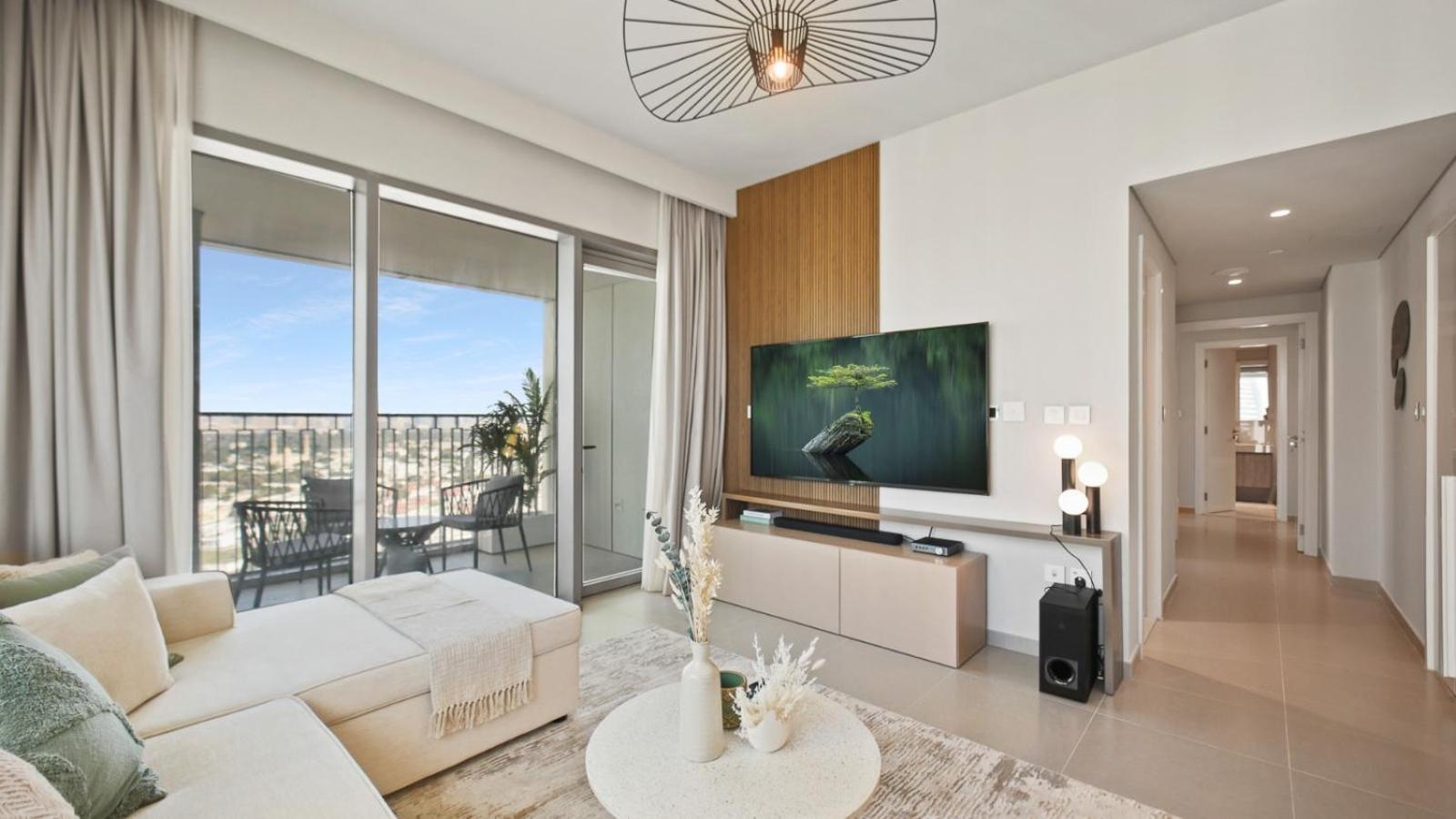 Luxurious 2-br In Downtown *