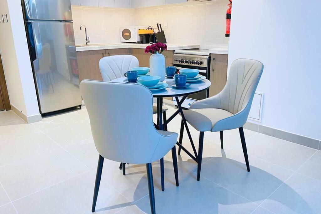 Apartment Luxurious 1br In Forte 2 With Spacious Gym With Squash Court Dubai