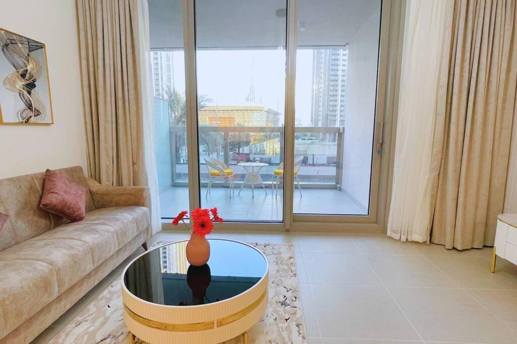 Luxurious 1br In Forte 2 With Spacious Gym With Squash Court Apartment Dubai