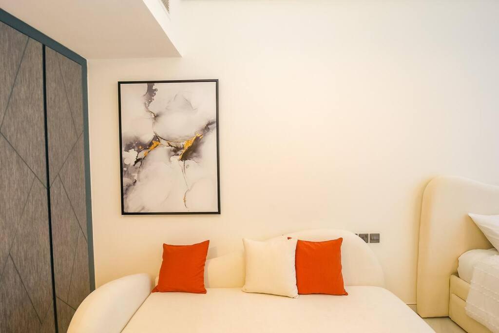 Apartment Magnificent Studio-one Of Kind In Dubai