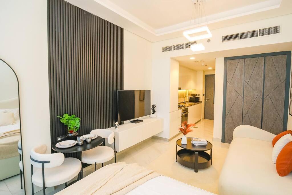 Magnificent Studio-one Of Kind In Apartment