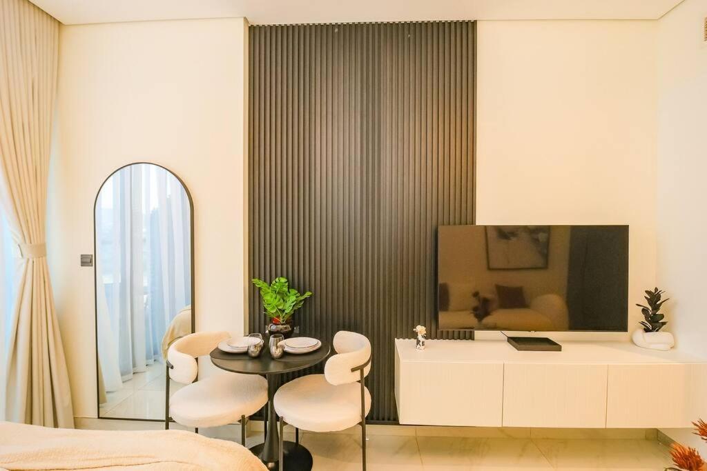 Apartment Magnificent Studio-one Of Kind In *