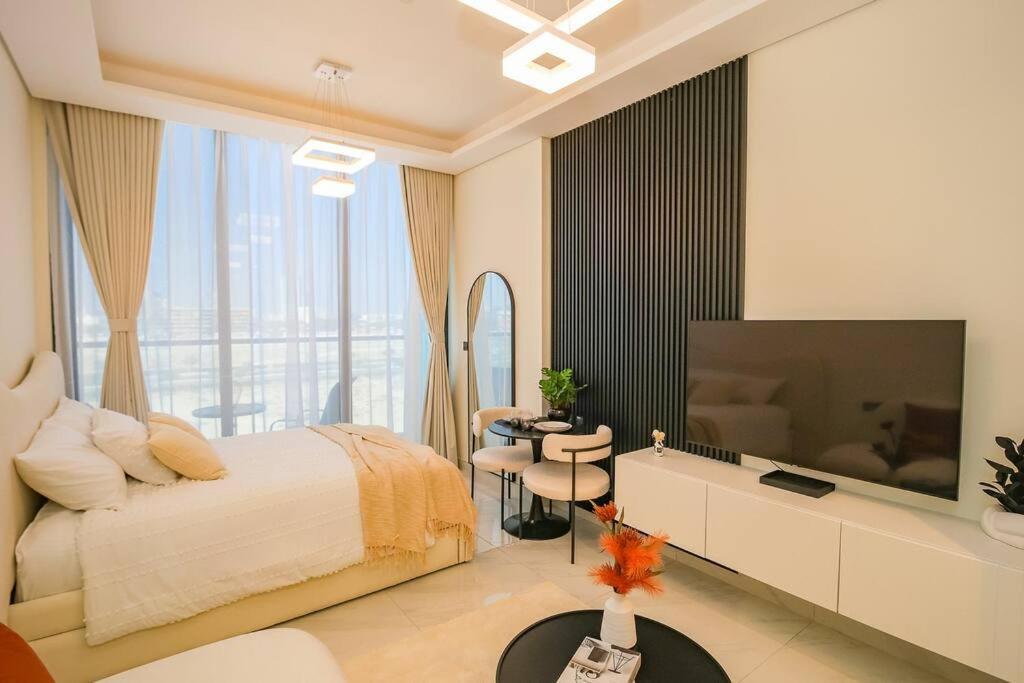 Magnificent Studio-one Of Kind In Apartment Dubai