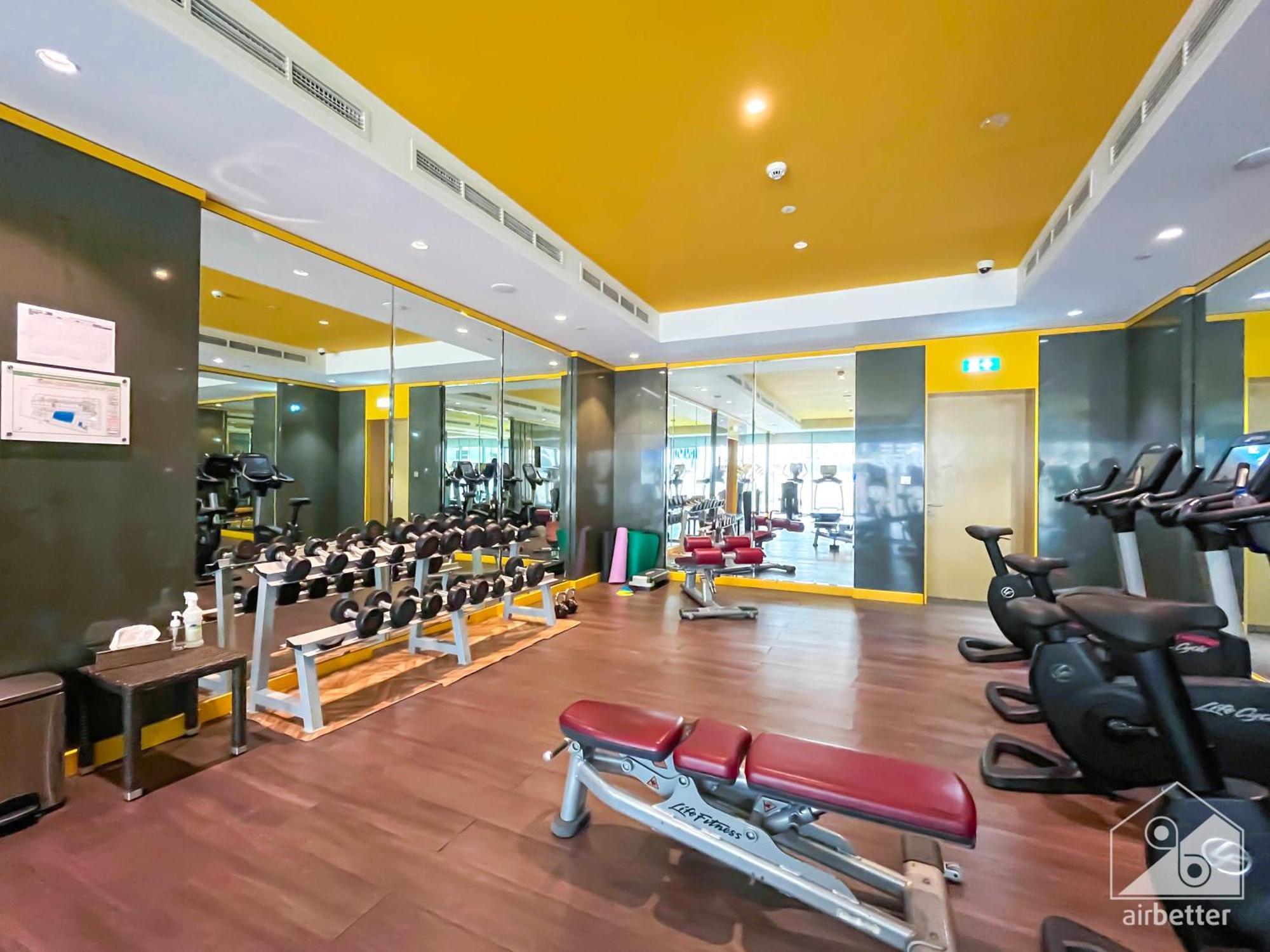 Apartment Comfy 1bedroom With Balcony In Dubai