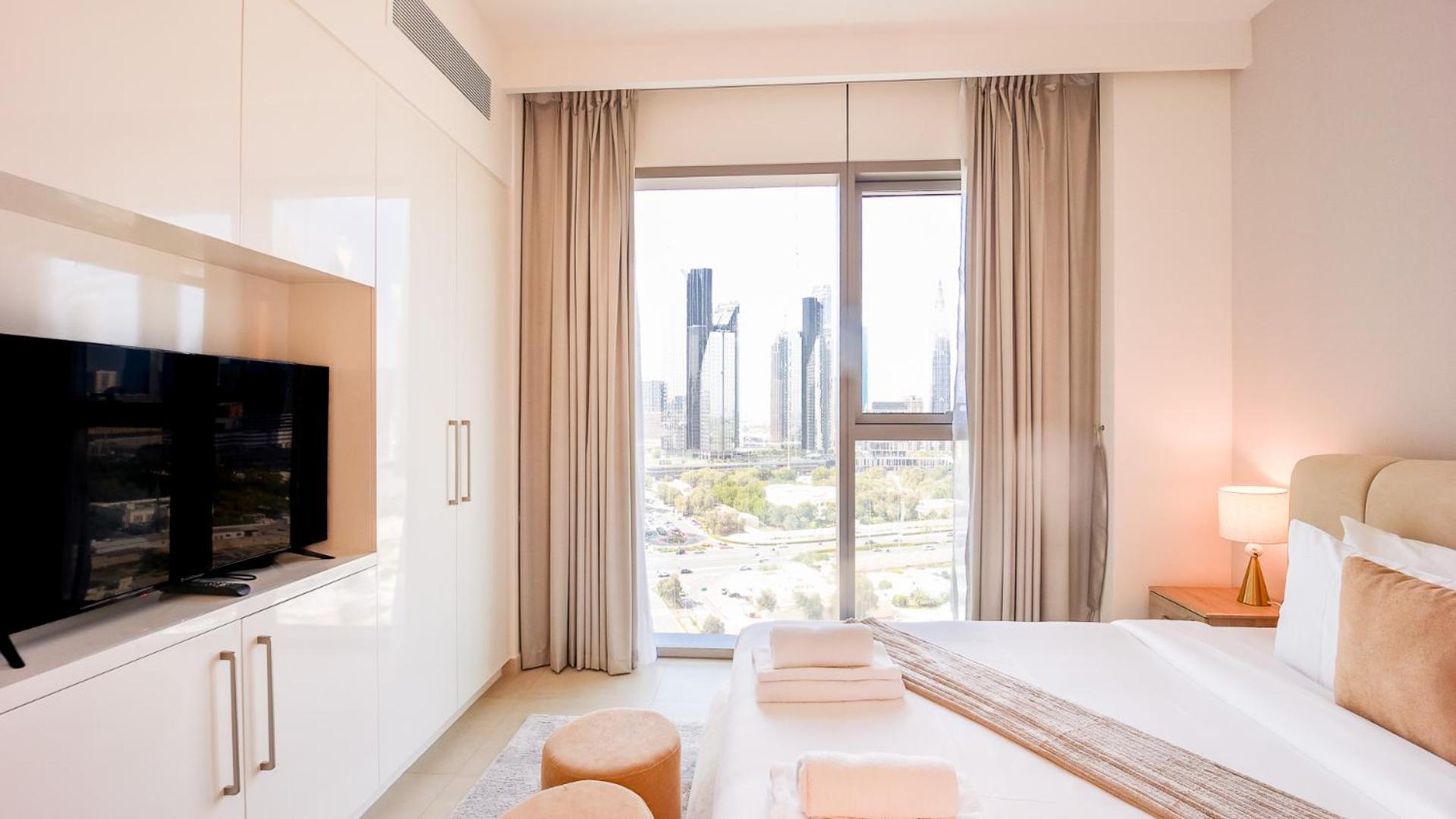 Burj Khalifa View With Grass Turf Balcony-downtown By Tanami Homes Apartment Dubai