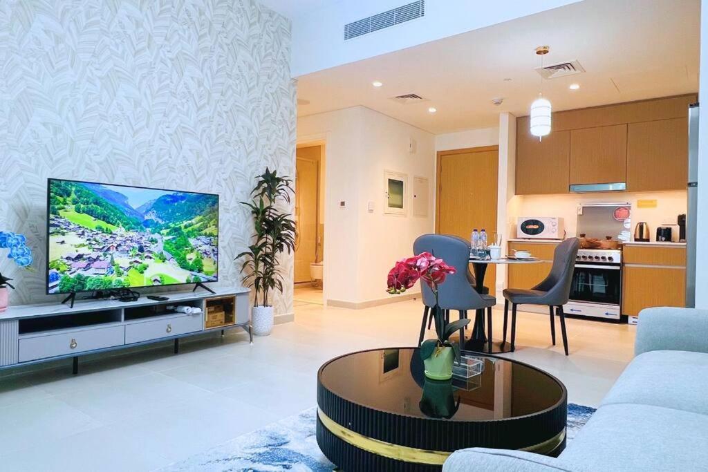 Cozy 1br In Creek Summer 3mins Walk To The Beach- 505 Dubai