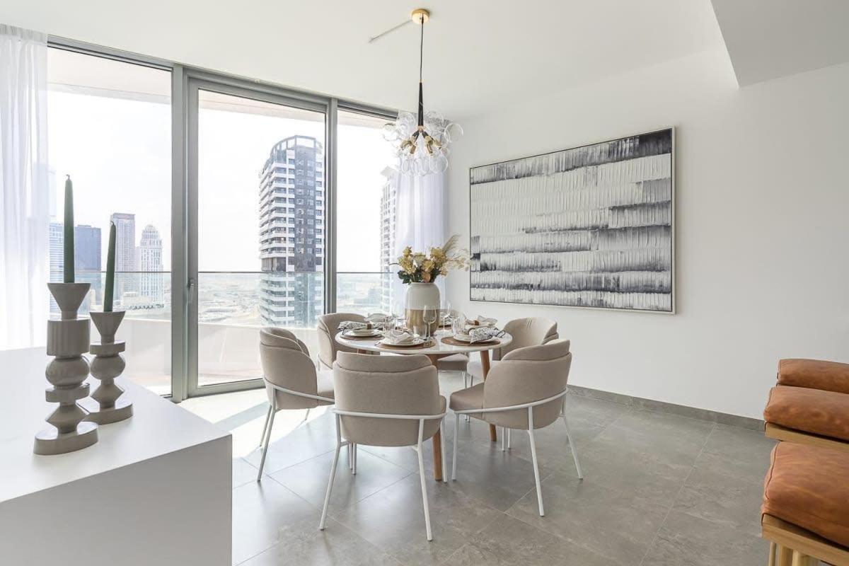 Frank Porter - Stella Maris Dubai