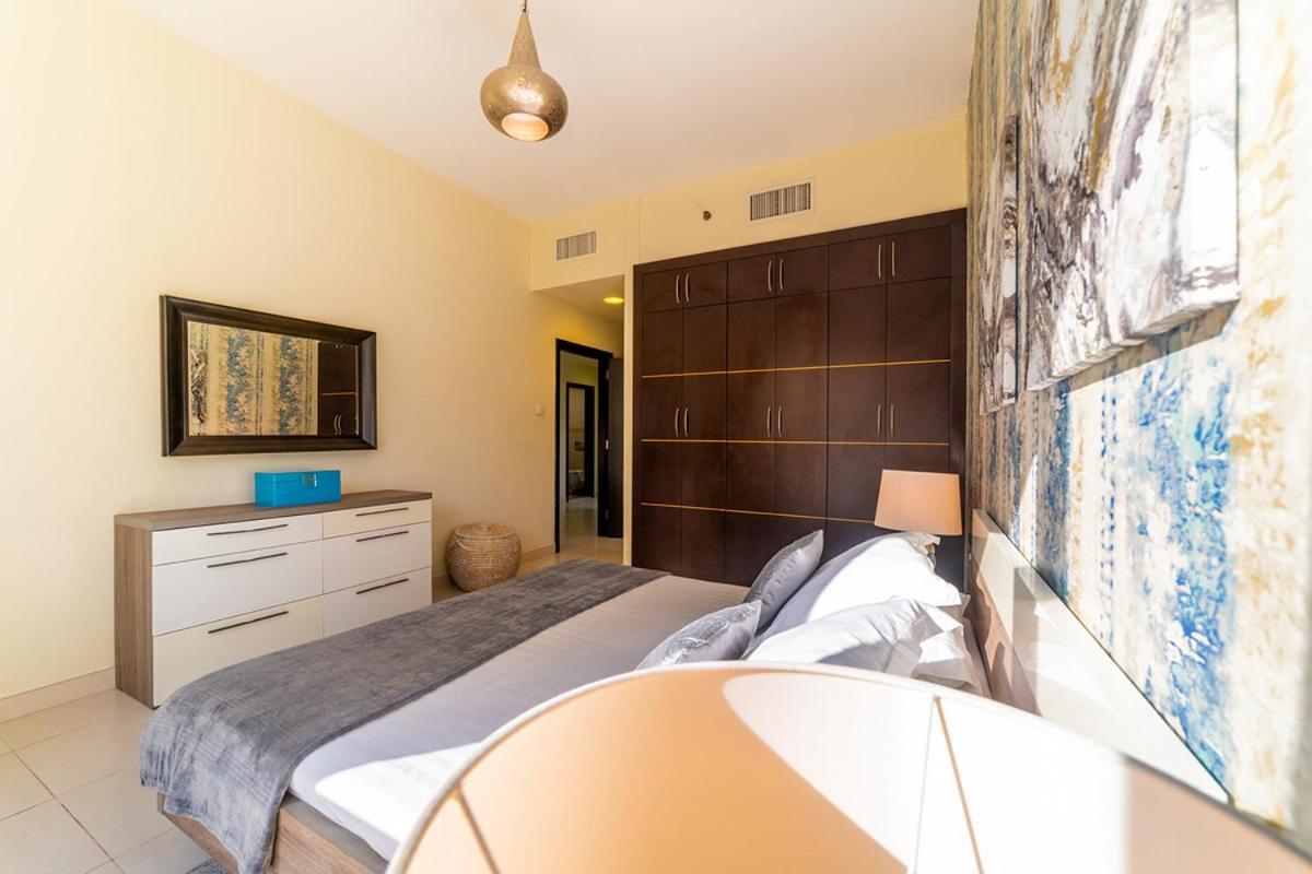 Apartment 1br Spacious In Marina Sail By Pk Holidays Dubai