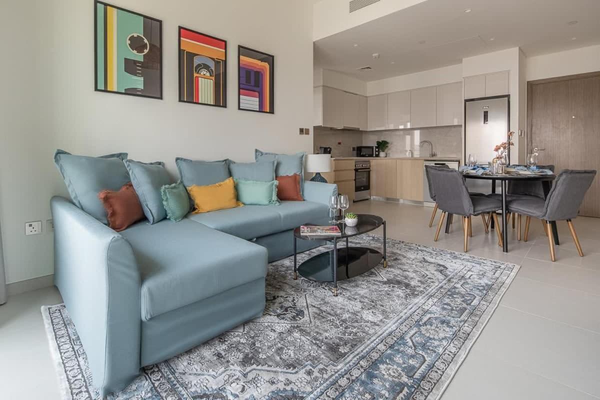 Frank Porter - Burj Royale Apartment