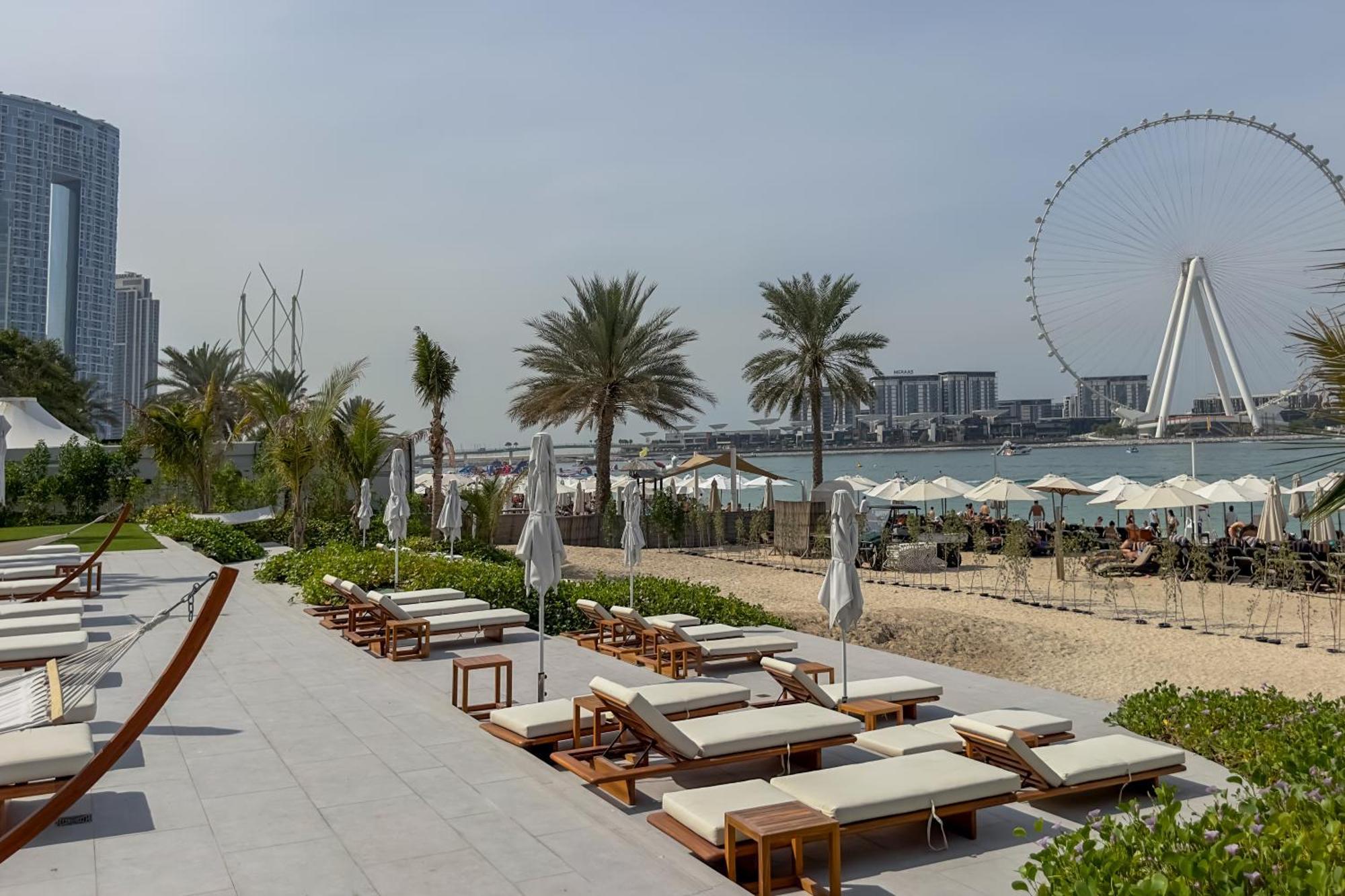 Clever Guest La Vie * Dubai