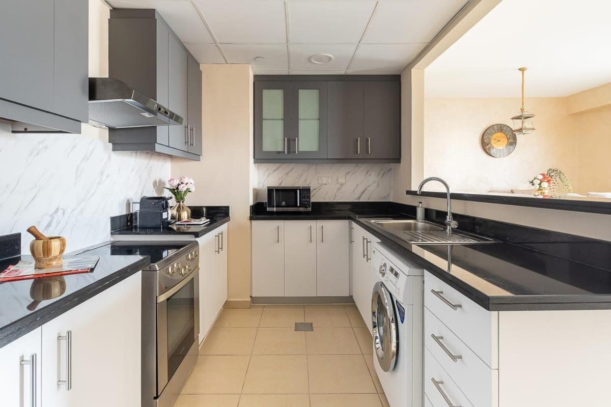 Frank Porter - Rimal 3 Apartment *