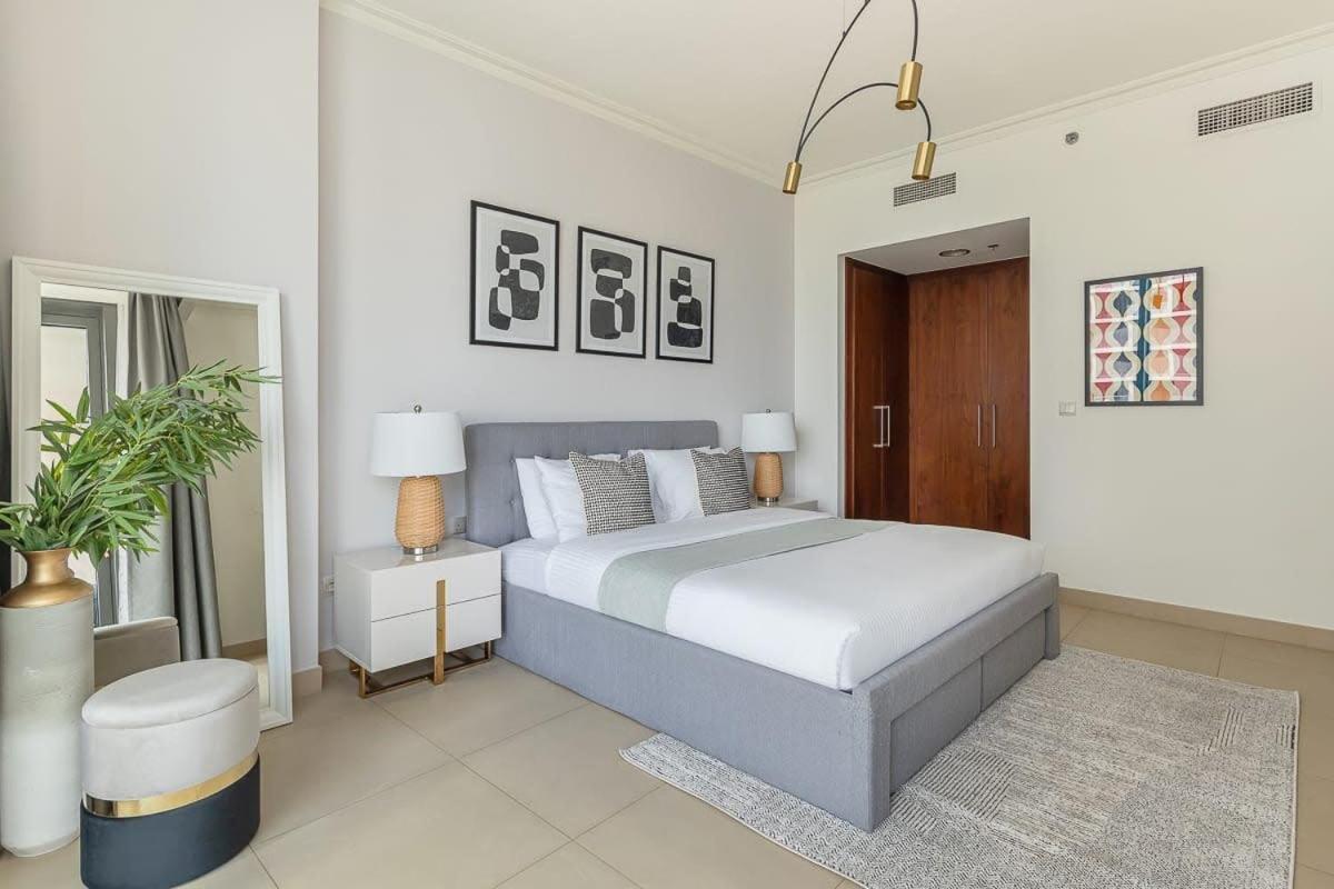 Apartment Frank Porter - Burj Vista Tower 2 Dubai