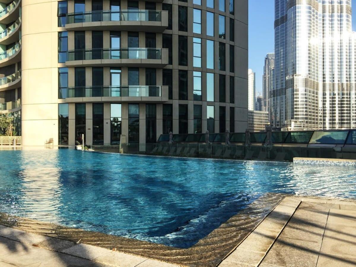 Frank Porter - Burj Vista Tower 2 Dubai