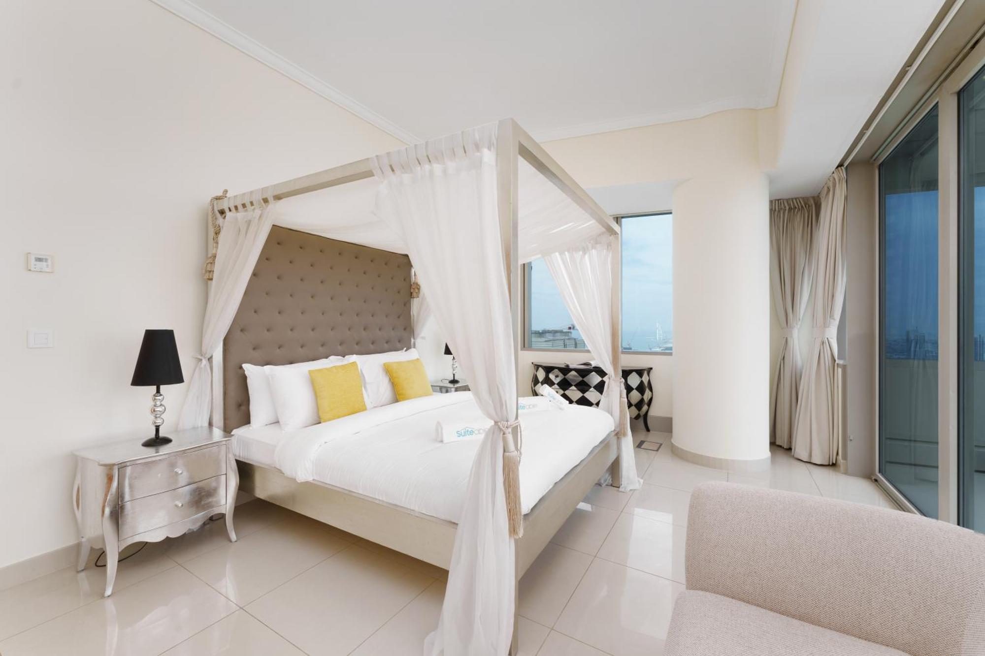 Heavenly Spacious 2 Bedroom With Stunning View