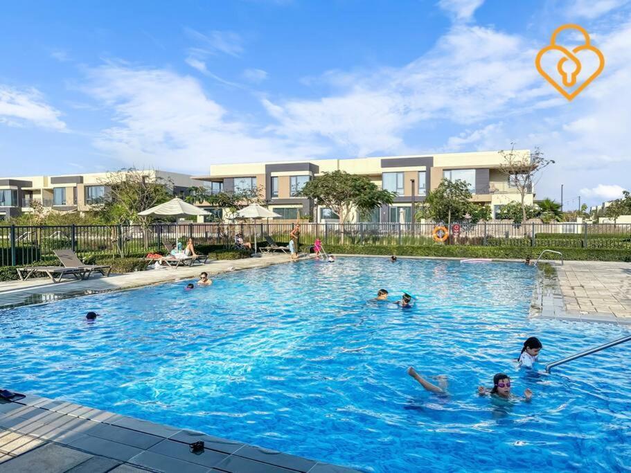 Keysplease Hills 4bed Near Pool, Maple *