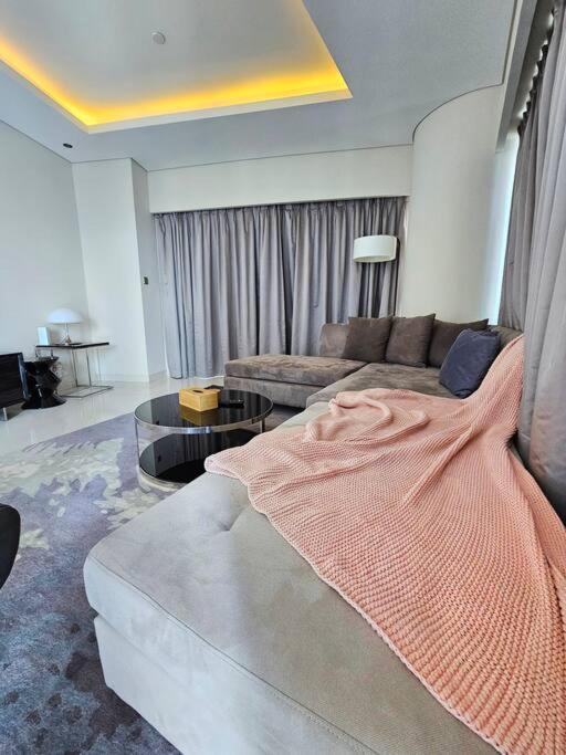 Spacious 2br Paramount * Dubai