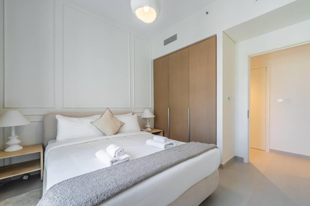 Creek Escape: Luxury 3br Nautical Grandeur Apartment *