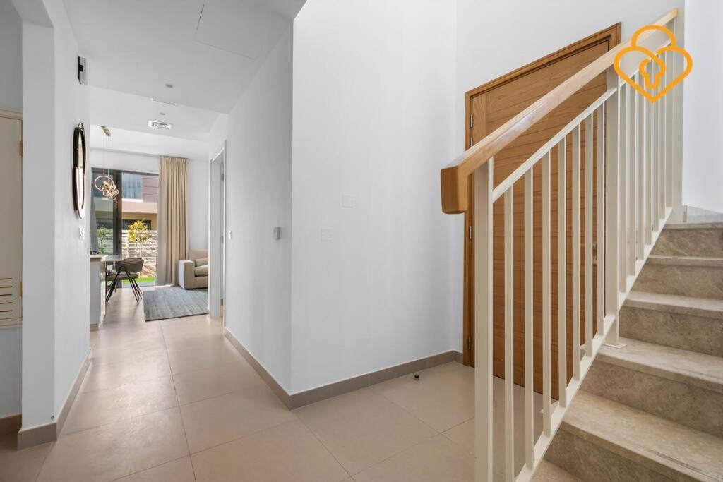 Keysplease Hills 4bed Near Pool, Maple Villa