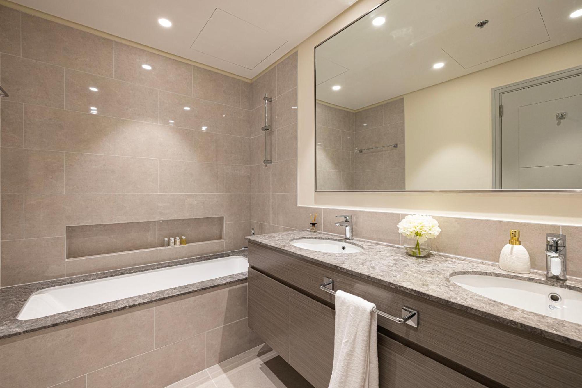 Magnificent - Cozy 2 Bhk Retreat In Downtown Dubai