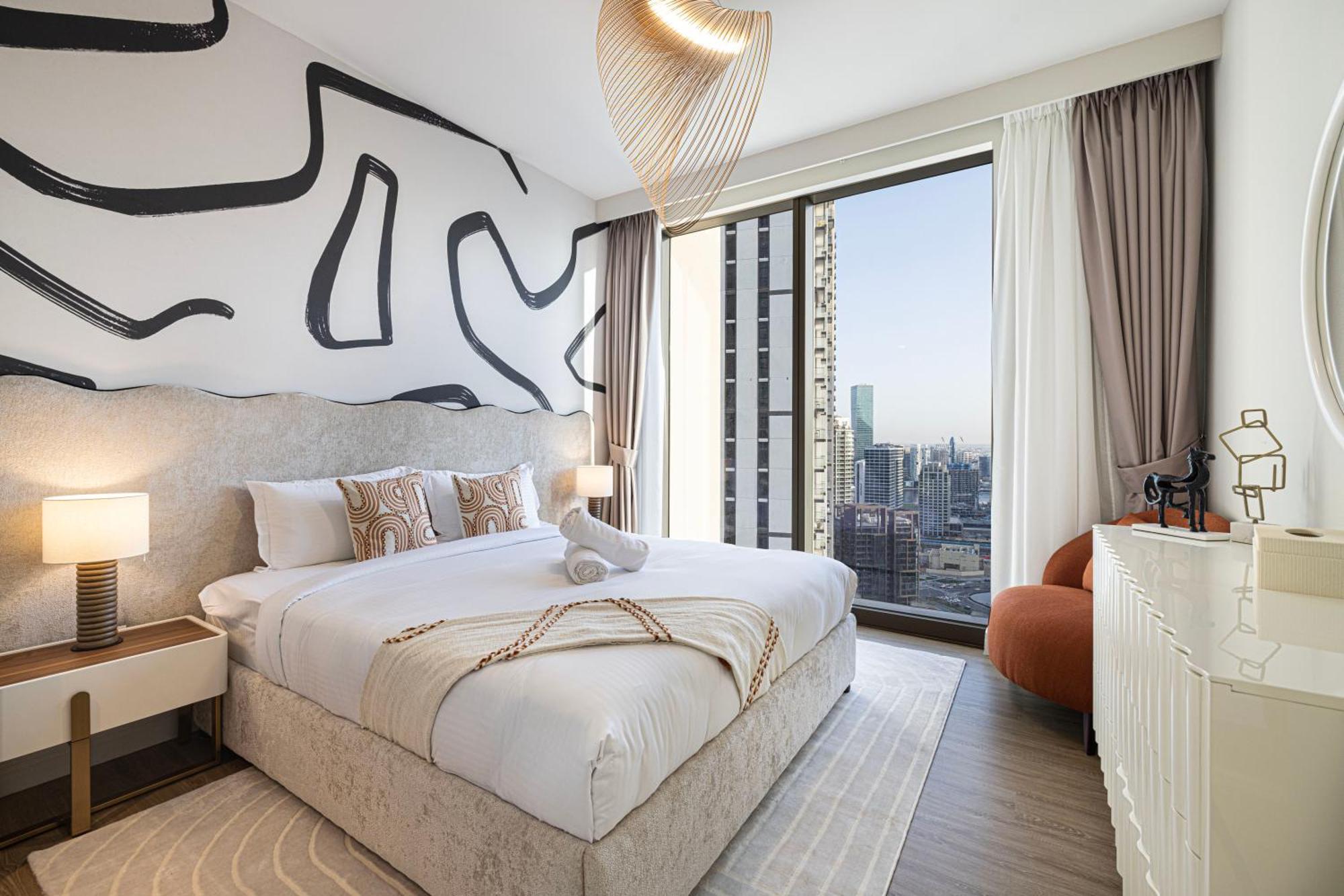 Magnificent - Cozy 2 Bhk Retreat In Downtown Apartment