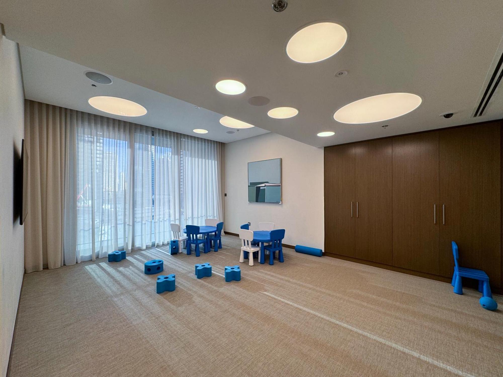 Magnificent - Cozy 2 Bhk Retreat In Downtown Apartment Dubai