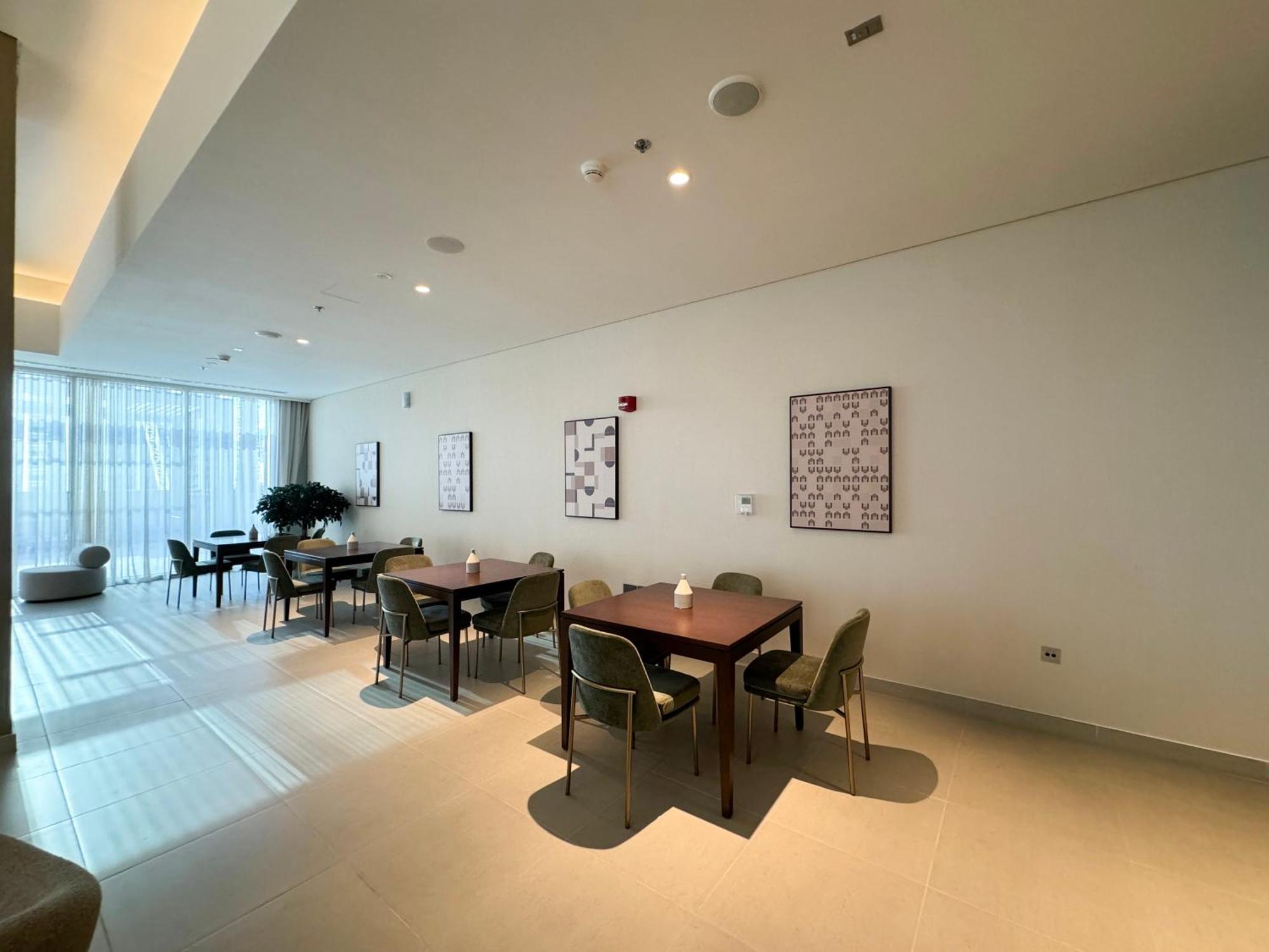 Apartment Magnificent - Cozy 2 Bhk Retreat In Downtown Dubai