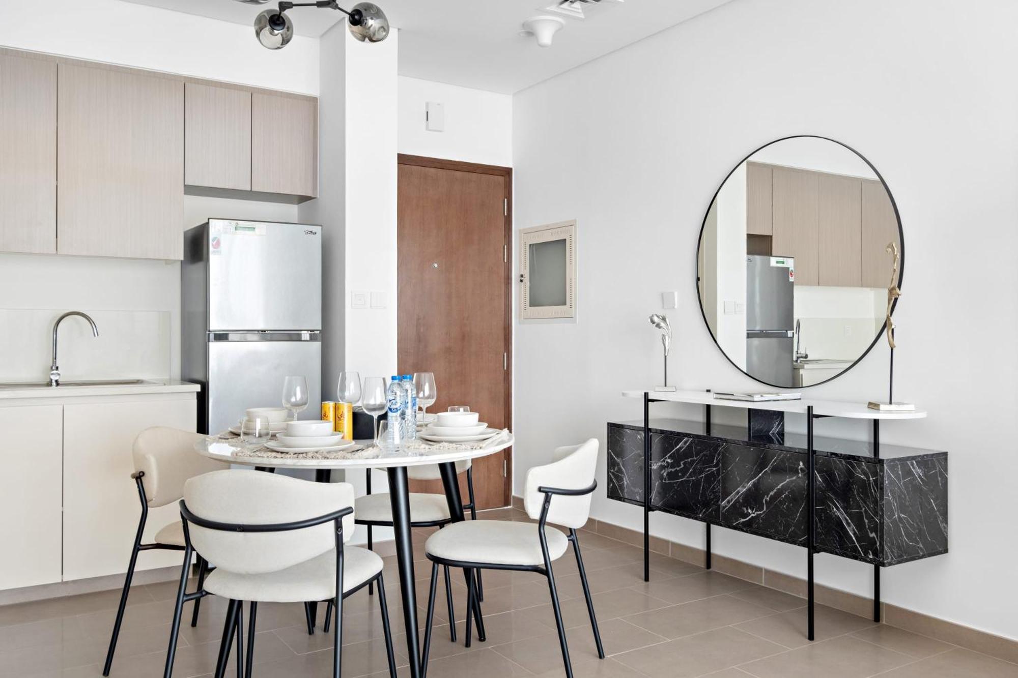 Exclusive 1 Bdr In A Exclusive Neighbourhood