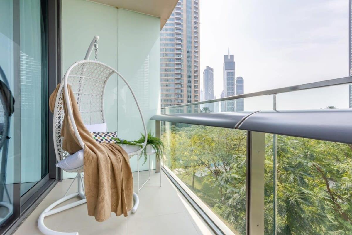 Frank Porter - Burj Vista Tower 2 Apartment Dubai