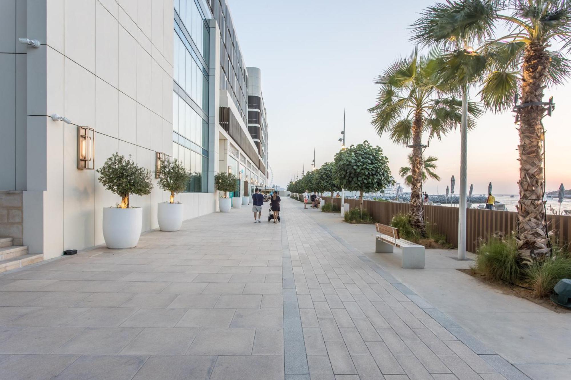 High Floor Beachfront 1br W Sunset & Sea View! Dubai