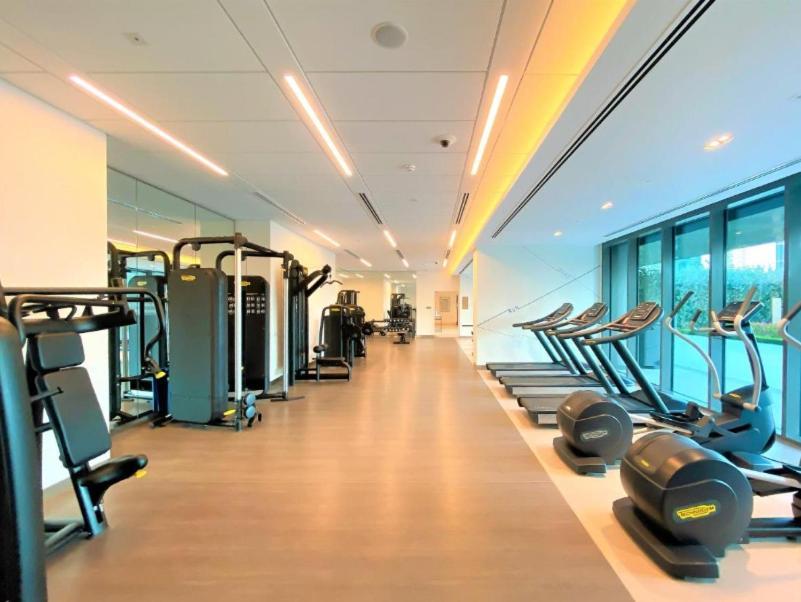Luxurious 2-br In Downtown Apartment Dubai