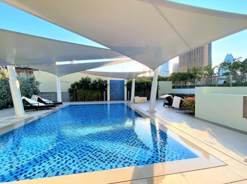 Luxurious 2-br In Downtown * Dubai