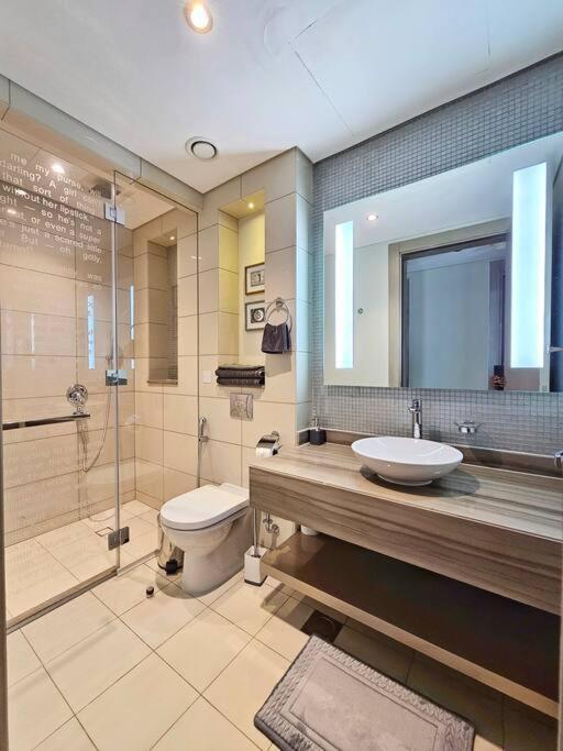 Spacious 2br Paramount * Dubai
