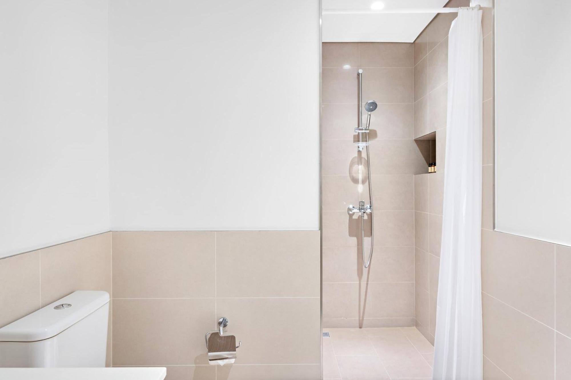 Exclusive 1 Bdr In A Exclusive Neighbourhood Apartment Dubai