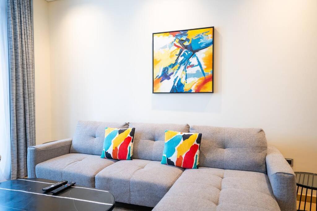 Rh- Elevated Living, Modern 1br Oasis At Rp Heights Walk Away To Mall Apartment *