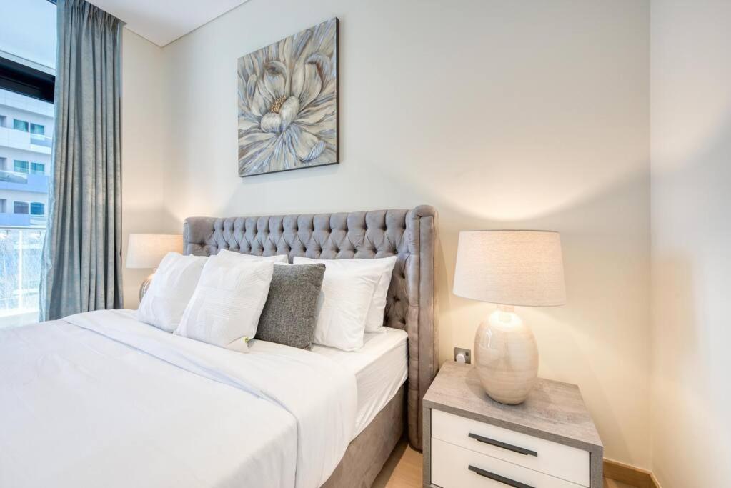 Apartment Rh- Elevated Living, Modern 1br Oasis At Rp Heights Walk Away To Mall Dubai