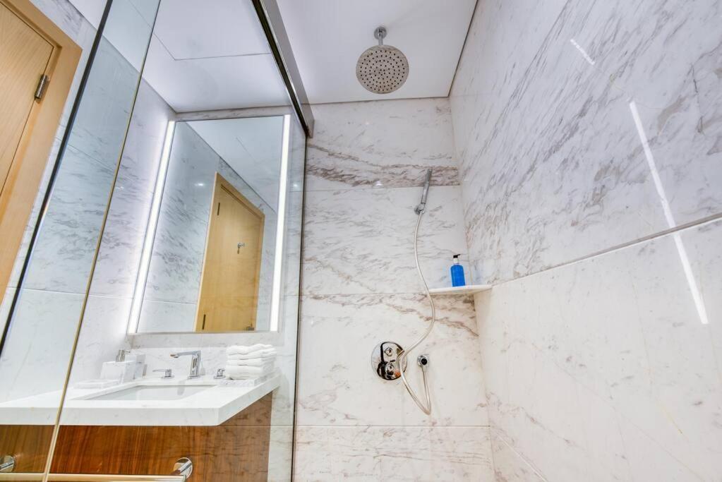 Rh- Elevated Living, Modern 1br Oasis At Rp Heights Walk Away To Mall * Dubai