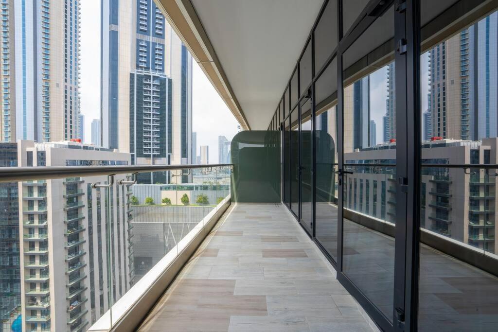 Rh- Elevated Living, Modern 1br Oasis At Rp Heights Walk Away To Mall Apartment Dubai