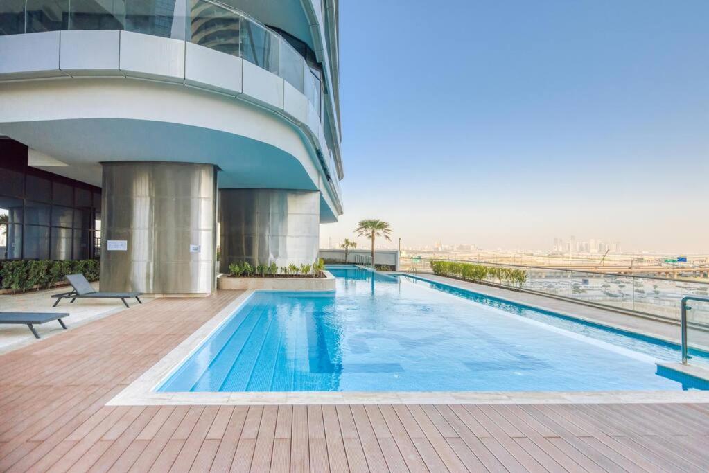 Apartment Rh- Elevated Living, Modern 1br Oasis At Rp Heights Walk Away To Mall *