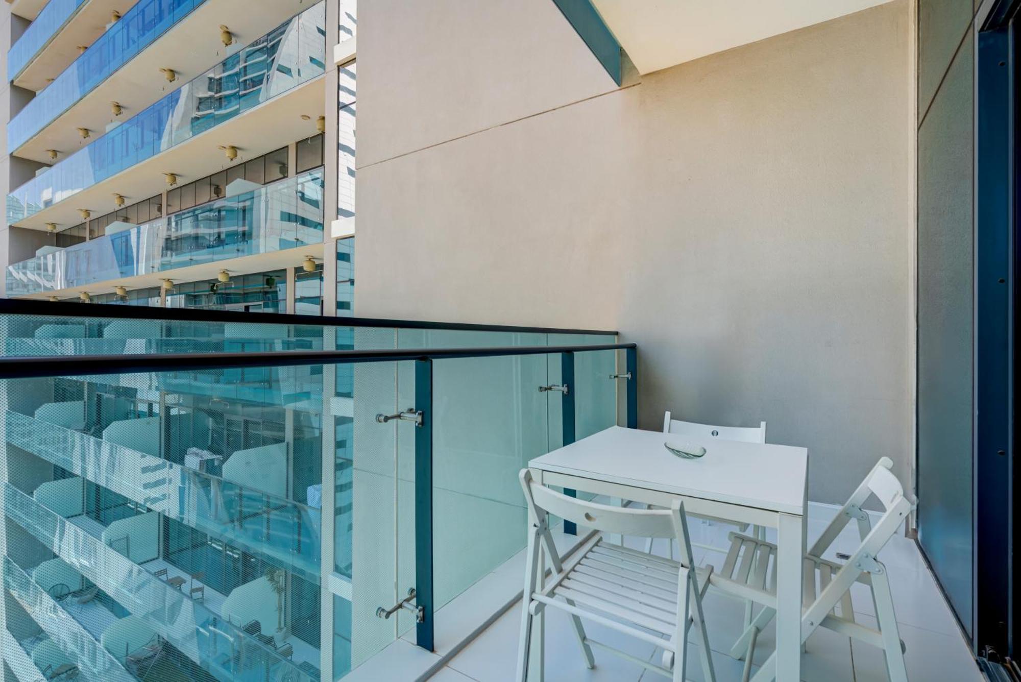 Apartment Mira Homes - Newly Furnished In Business Bay *