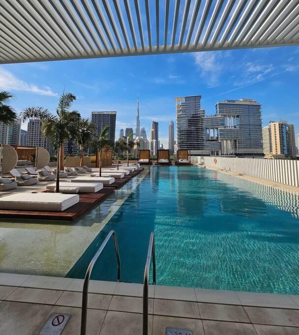 Houzzze #4 Designstudio Burj Khalifa View Apartment Dubai