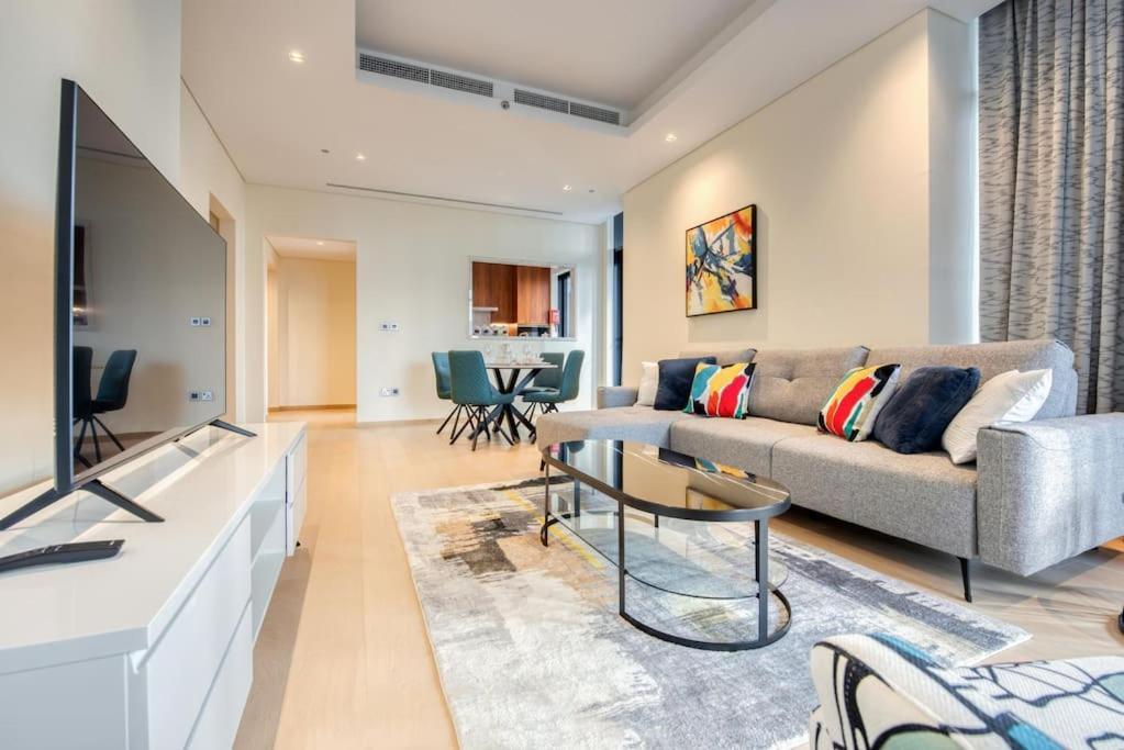 Apartment Rh - Spacious Chic Apartment, Next To Mall Dubai