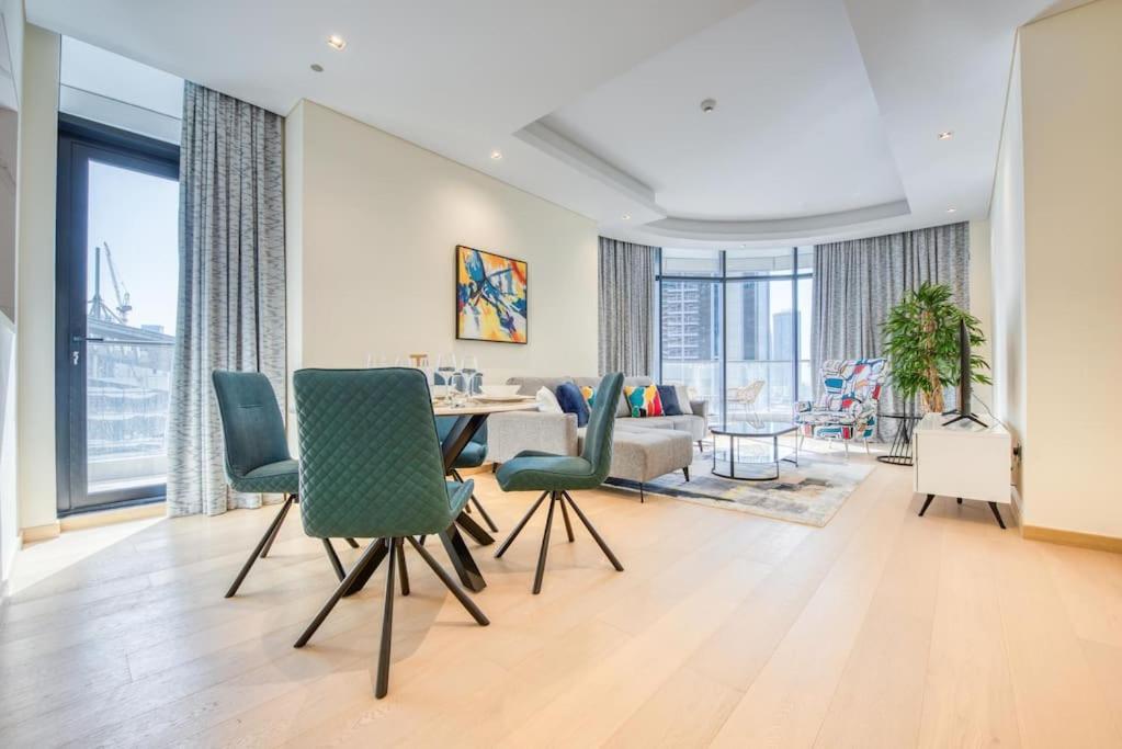 Apartment Rh - Spacious Chic Apartment, Next To Mall *