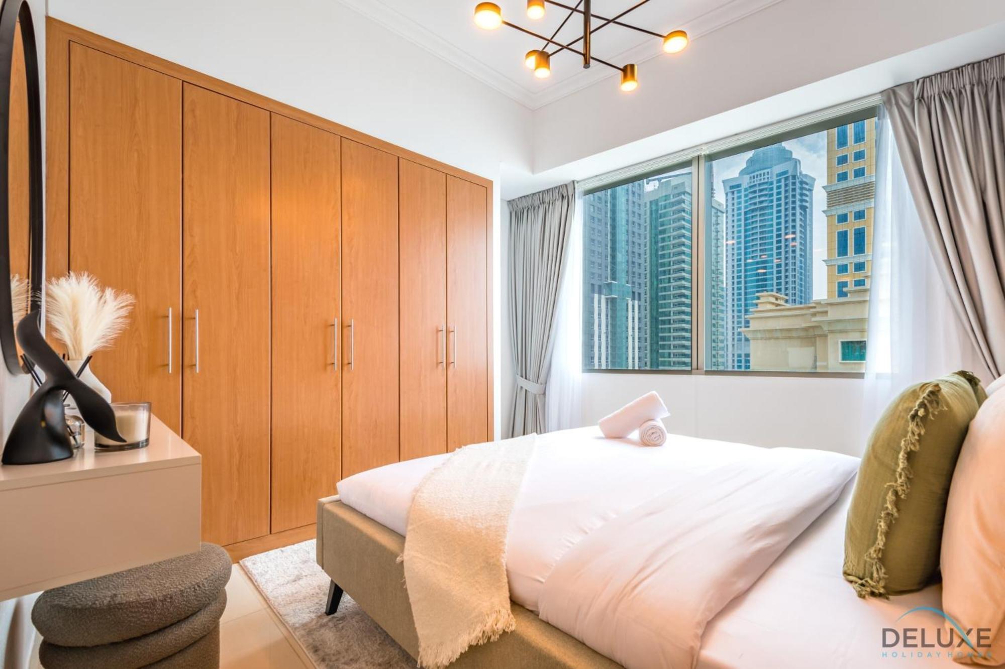 Luxury 3br In Ocean Heights, Marina By Deluxe Homes * Dubai