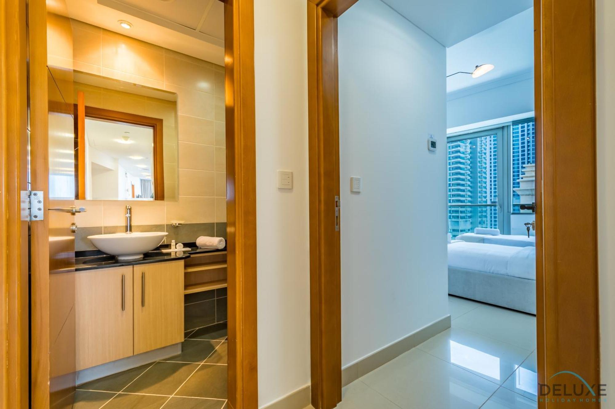 Luxury 3br In Ocean Heights, Marina By Deluxe Homes * Dubai
