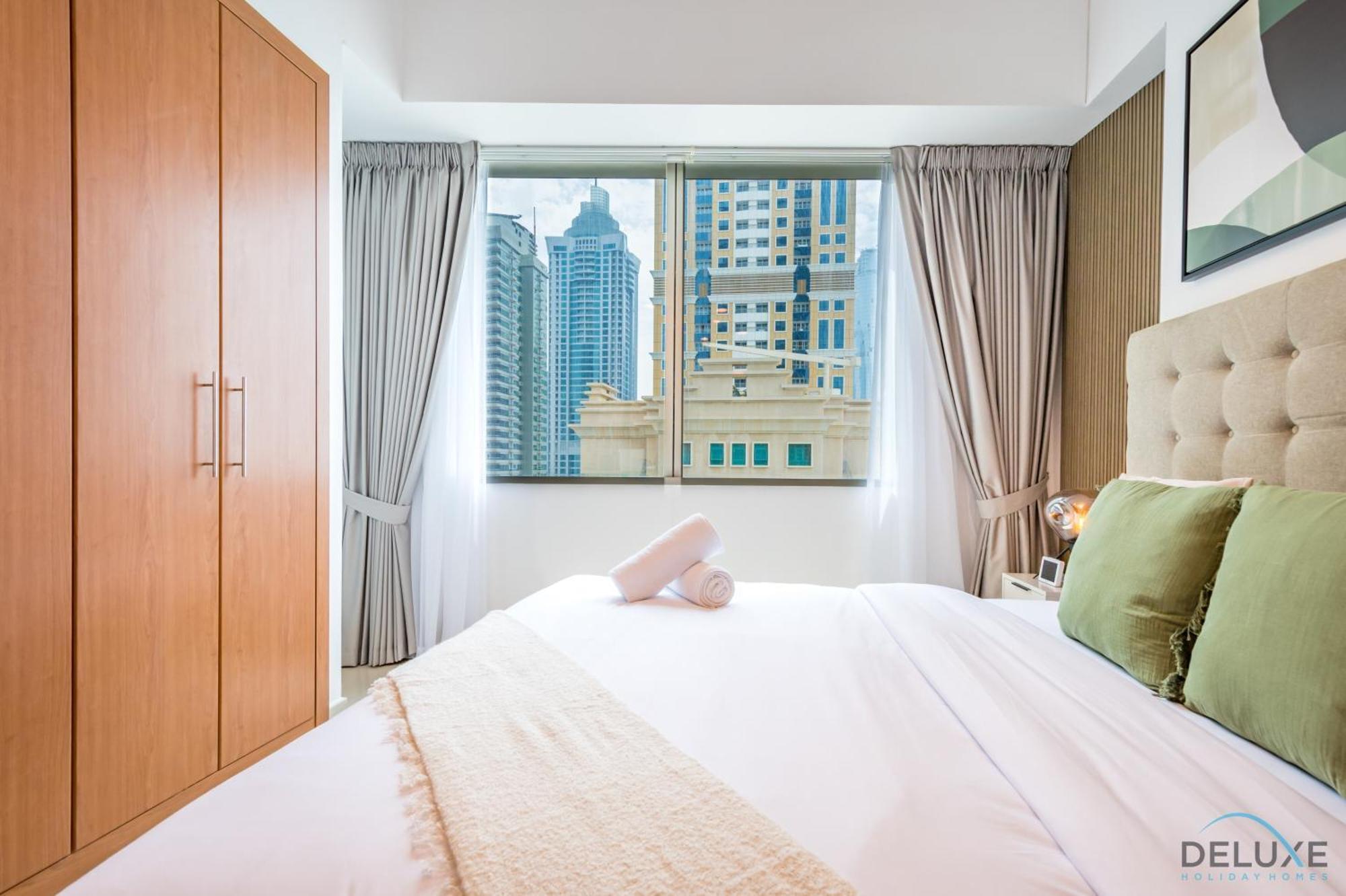Luxury 3br In Ocean Heights, Marina By Deluxe Homes Dubai