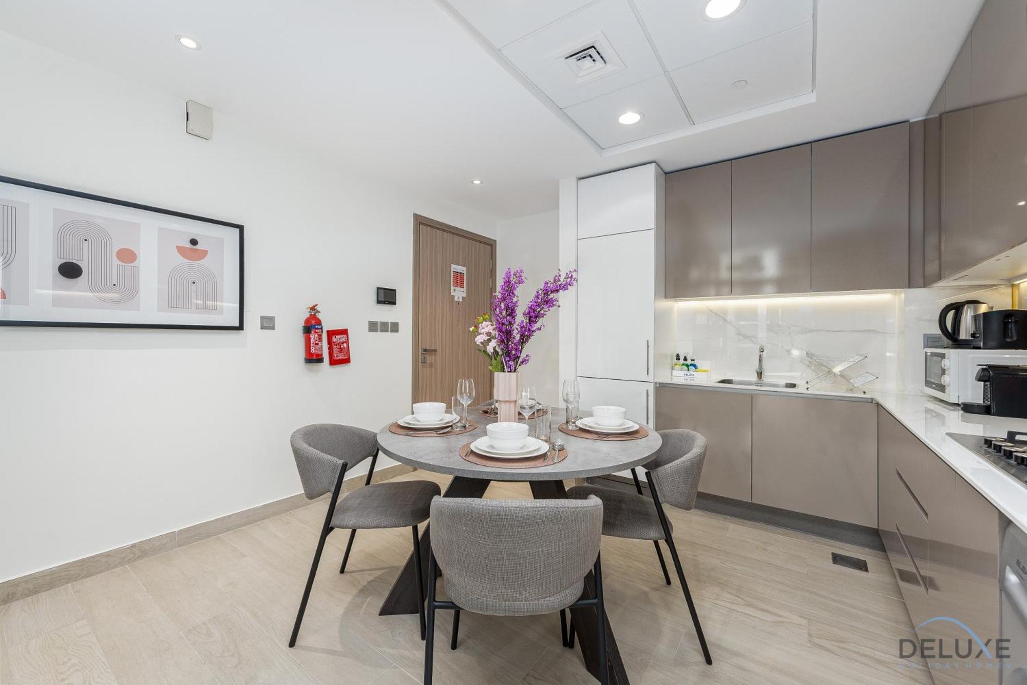 Apartment Comfy 1br In Azizi Riviera 8, Al Merkadh By Deluxe Homes