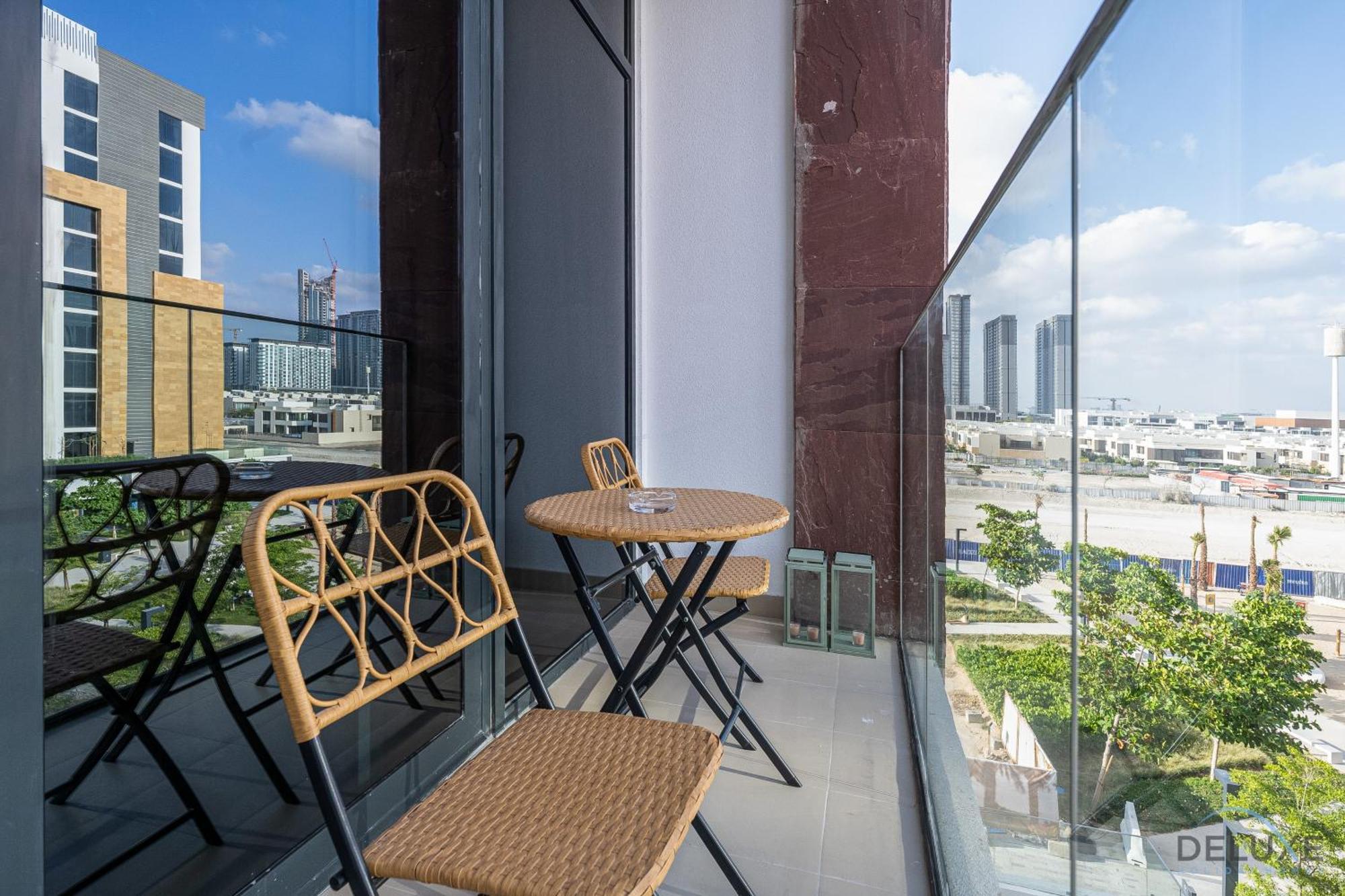 Comfy 1br In Azizi Riviera 8, Al Merkadh By Deluxe Homes