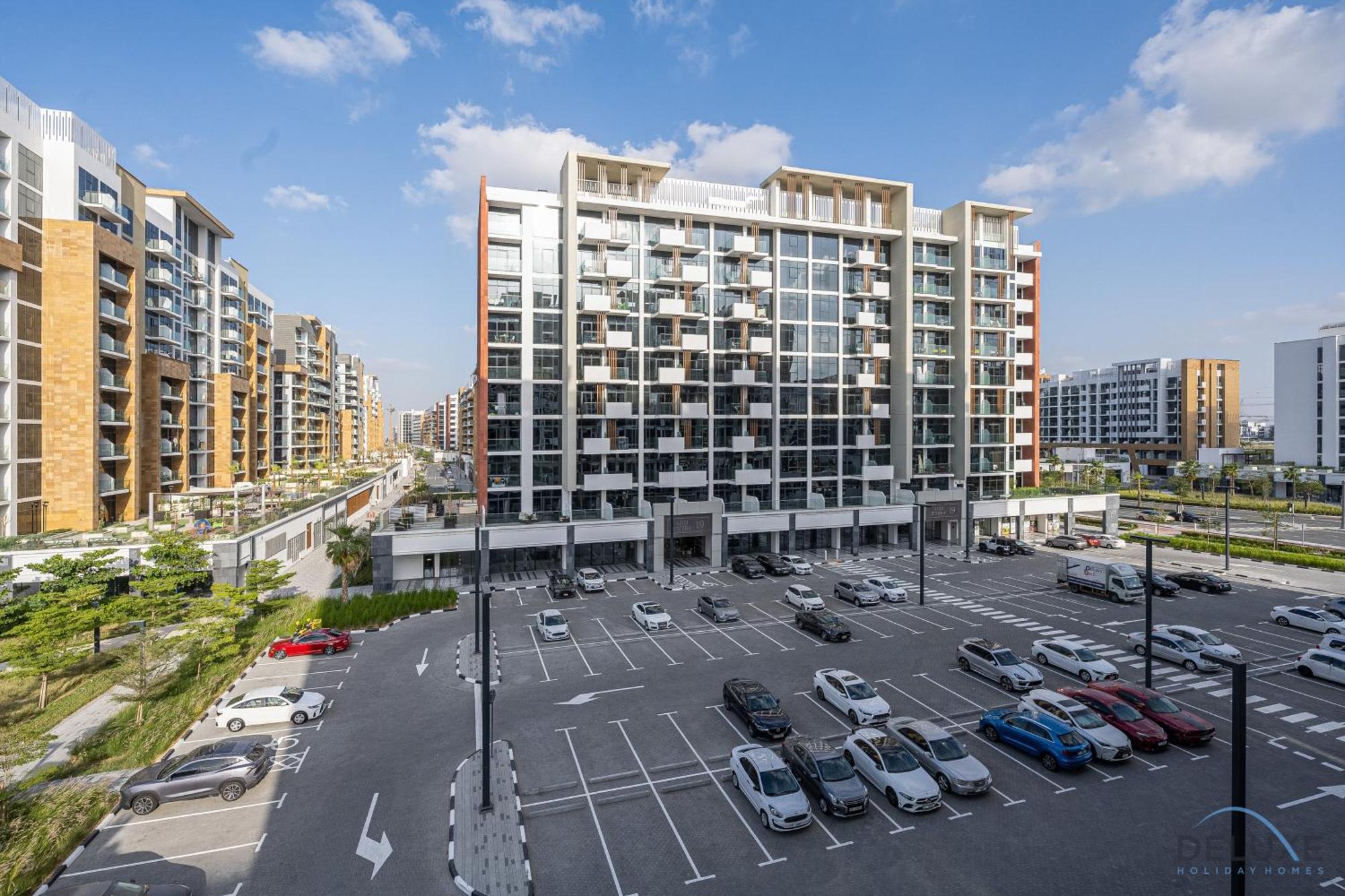 Comfy 1br In Azizi Riviera 8, Al Merkadh By Deluxe Homes * Dubai