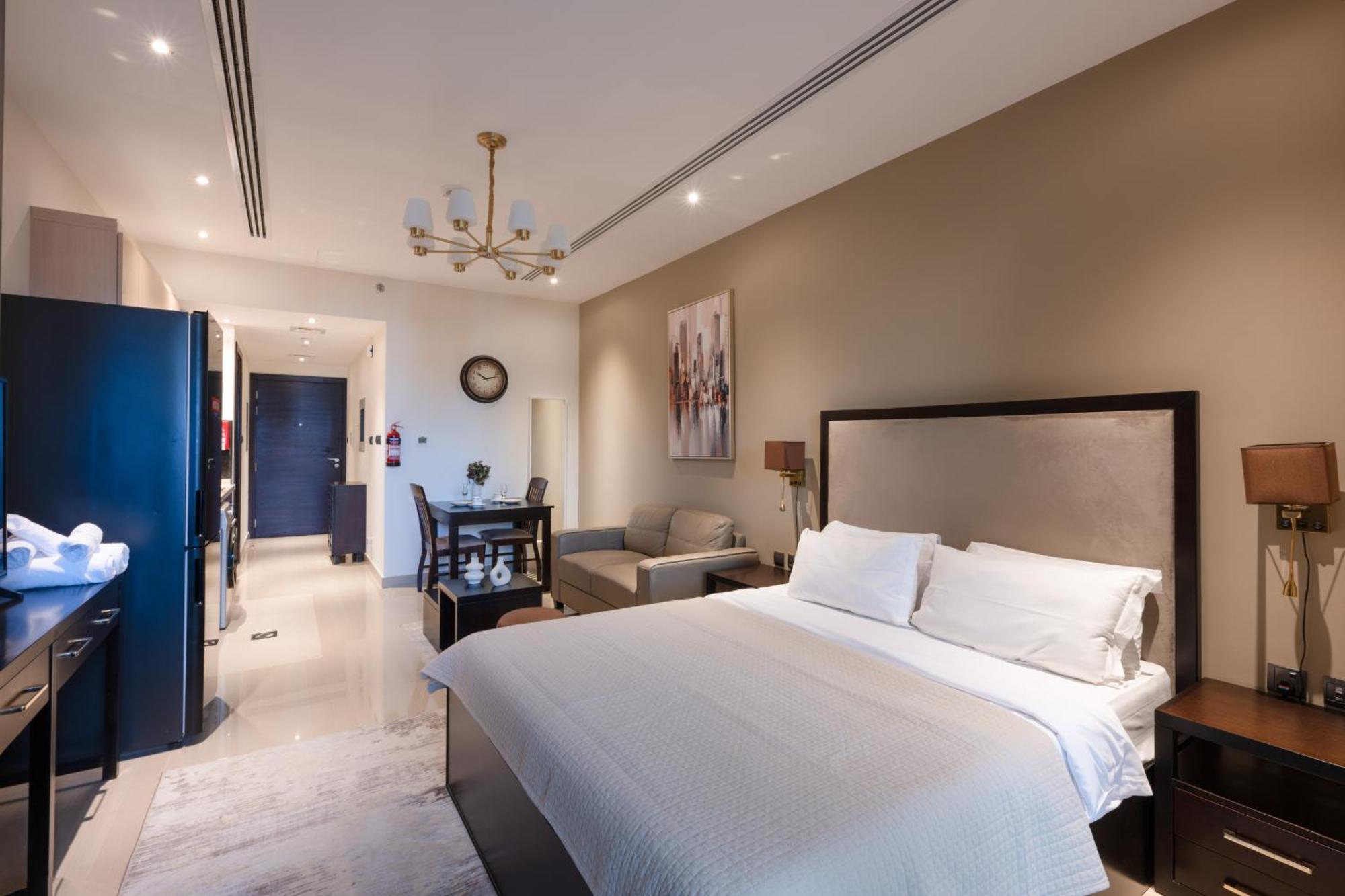 Luxurious In Elite With Burj Khalifa View *