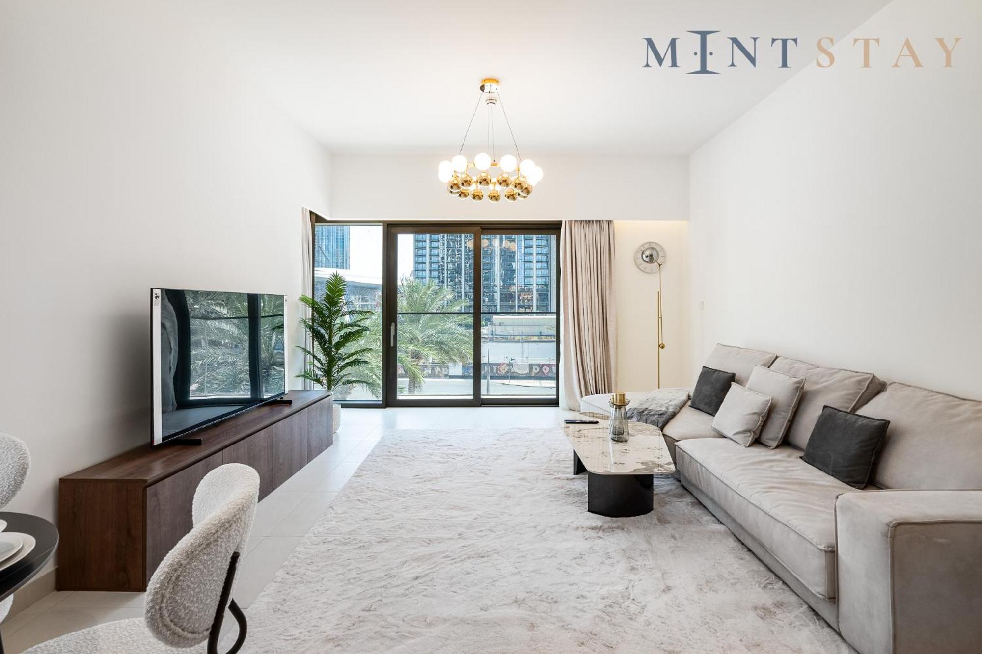 Burj Crown , Downtown - Mint Apartment Dubai